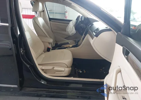 2016 Volkswagen Passat 1.8T Se z USA, uszkodzony, nr VIN 1VWBS7A33GC048666